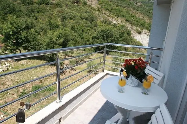 Basic Tek Büyük veya İki Ayrı Yataklı Oda, Dağ Manzaralı