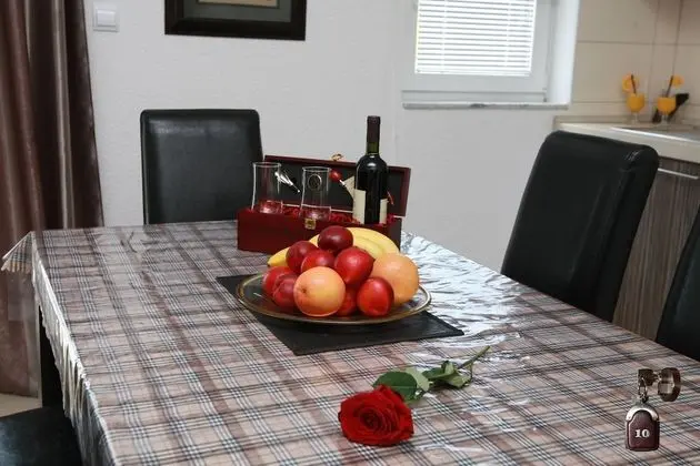 Basic Tek Büyük veya İki Ayrı Yataklı Oda, Dağ Manzaralı