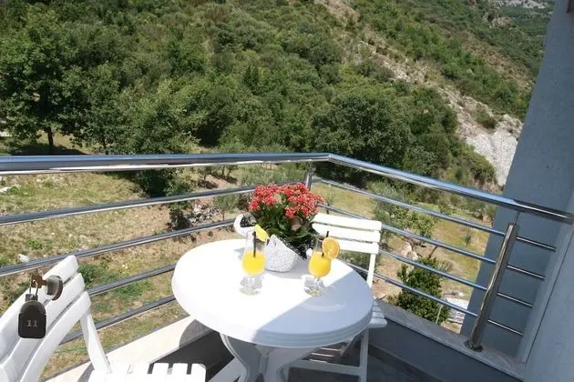 Basic Tek Büyük veya İki Ayrı Yataklı Oda, Dağ Manzaralı