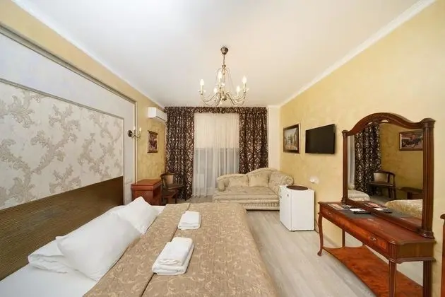 Family Oda, 1 Çift Kişilik Yatak ve Çekyat