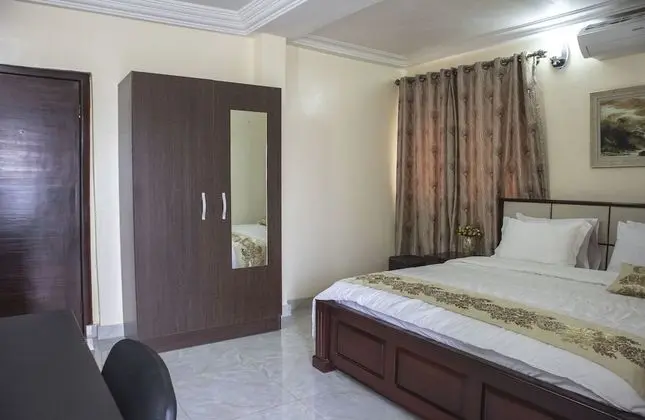Deluxe Tek Büyük Yataklı Oda