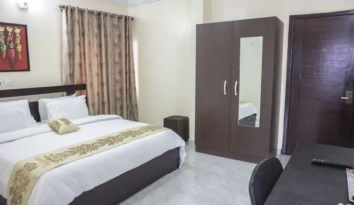 Deluxe Tek Büyük Yataklı Oda