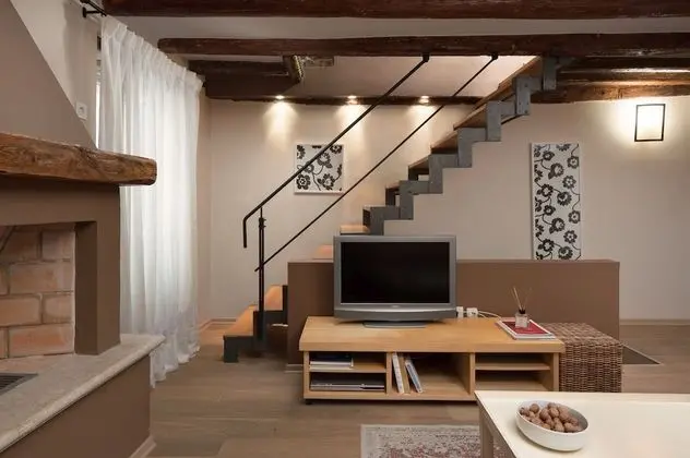 Traditional Sıra Ev, 3 Yatak Odası, Şömine, Şehir Manzaralı