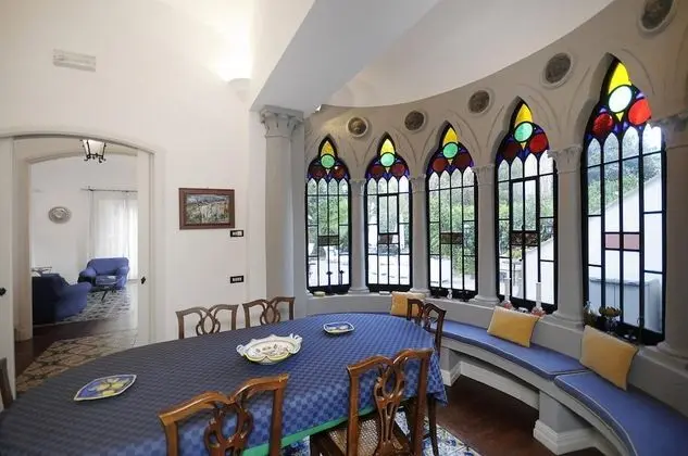 Villa, Sigara İçilebilir