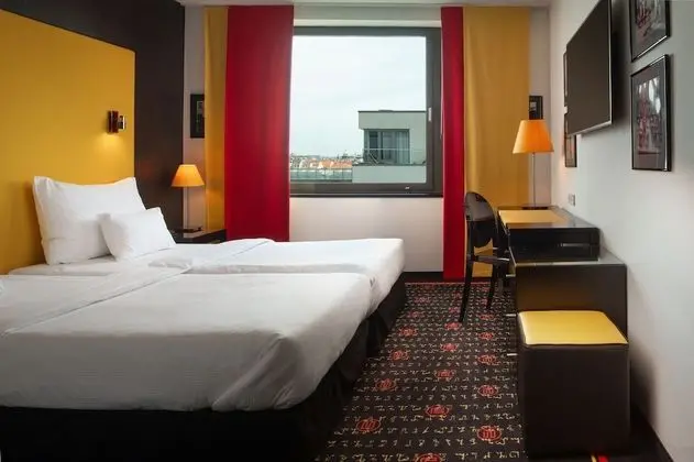 Deluxe Tek Büyük veya İki Ayrı Yataklı Oda