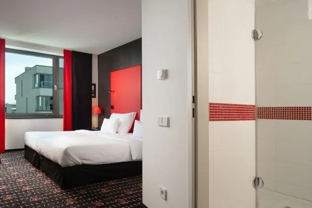 Deluxe Tek Büyük veya İki Ayrı Yataklı Oda