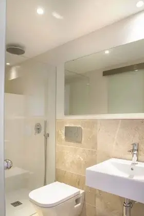 Tek Büyük veya İki Ayrı Yataklı Oda