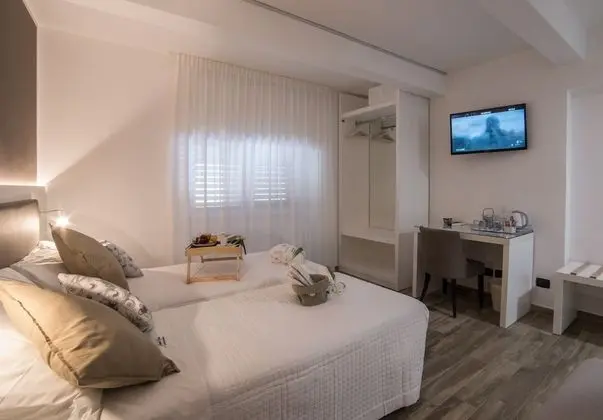 Deluxe Tek Büyük veya İki Ayrı Yataklı Oda
