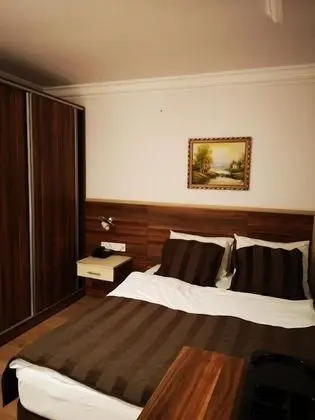 Üç Kişilik Oda