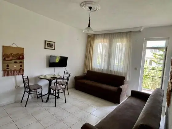 Aile Suiti, Havuz ve Bahçe Manzaralı, Balkonlu