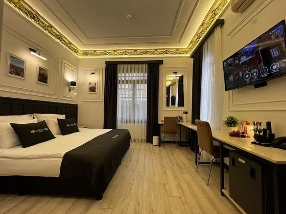 Superior Tek Büyük veya İki Ayrı Yataklı Oda