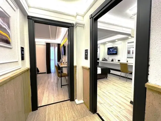 Superior Tek Büyük veya İki Ayrı Yataklı Oda