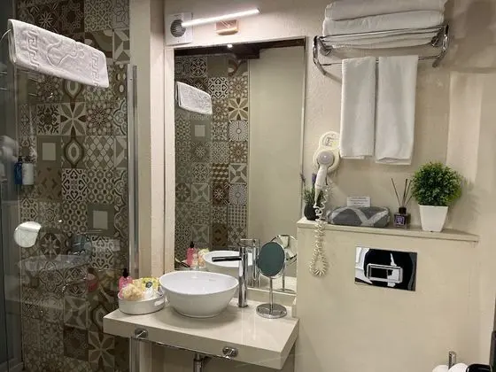 Superior Tek Büyük veya İki Ayrı Yataklı Oda