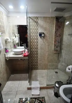 Superior Tek Büyük veya İki Ayrı Yataklı Oda