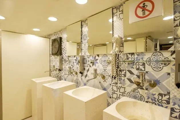 Ortak Ranzalı Oda, Sadece erkekler için, Ortak Banyo (1 Single Beds in 12 Mixed Dorm)