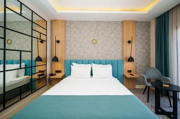 Standart Oda, Şehir Manzaralı, Fransız Balkonlu