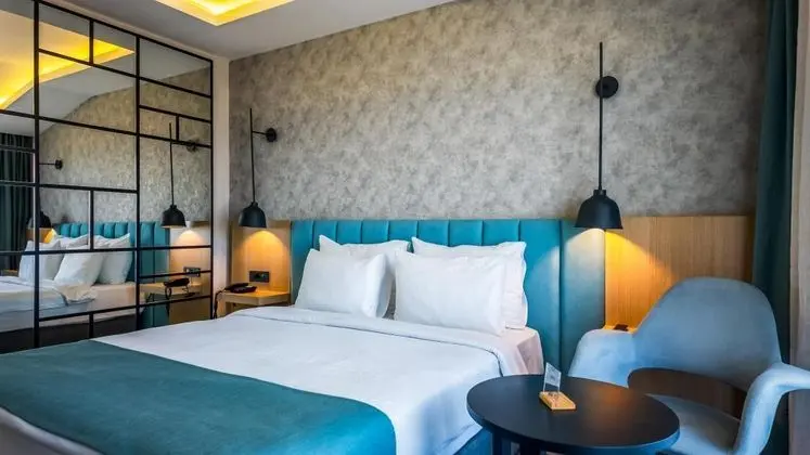 Standart Oda, Şehir Manzaralı, Fransız Balkonlu