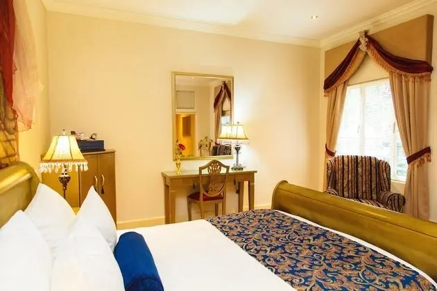 Luxury Tek Büyük Yataklı Oda