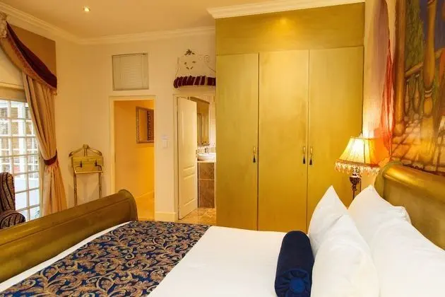 Luxury Tek Büyük Yataklı Oda