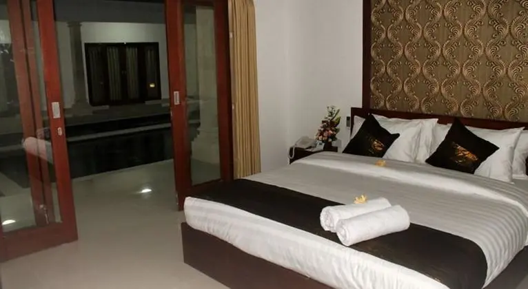 Deluxe Oda, 1 Yatak Odası, Özel Banyo, Havuz Kenarı
