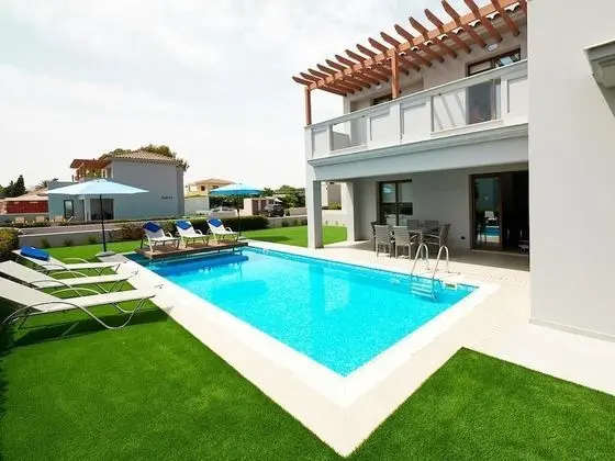 Villa, 3 Yatak Odası, Kişiye Özel Havuzlu (Angie D3)