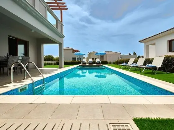 Villa, 3 Yatak Odası, Kişiye Özel Havuzlu (Angie D3)