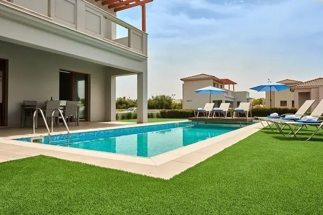Villa, 3 Yatak Odası, Kişiye Özel Havuzlu (Angie I2)
