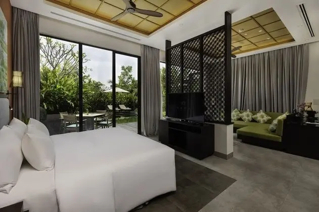 Modern Pool Villa