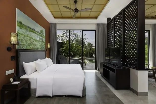 Modern Pool Villa