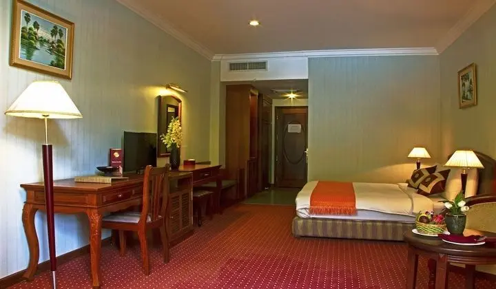 Deluxe Tek Büyük Yataklı Oda