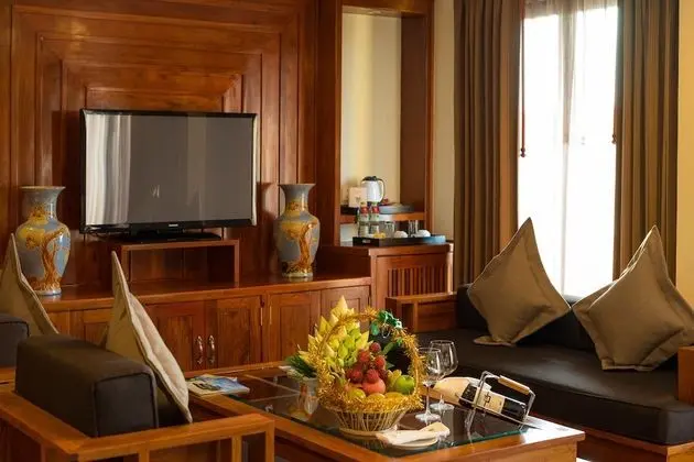 Club Süit (Free 2 Ways Airport Transfer)