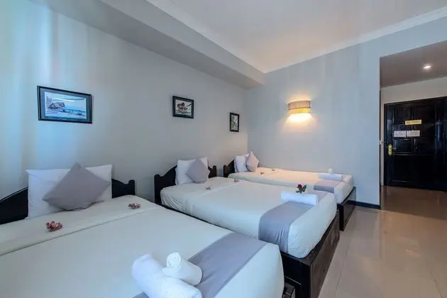 Superior Üç Kişilik Oda (Free 1 way pick up)
