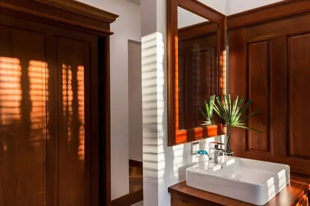 Presidential Suite, Pool View, 2 Bedrooms - Two ways airport transfer