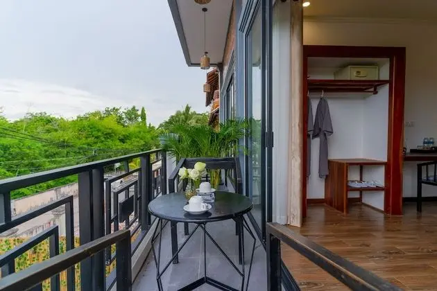 Family Oda, Balkon