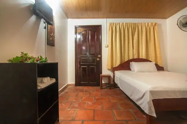 Single Room Garden View with individual kiosk and hammock