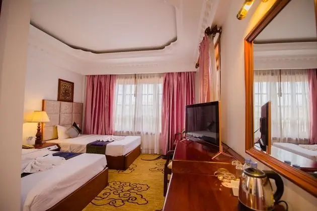 Deluxe Üç Kişilik Oda