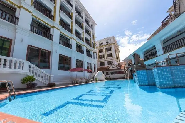 Deluxe Üç Kişilik Oda