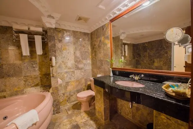Deluxe Üç Kişilik Oda