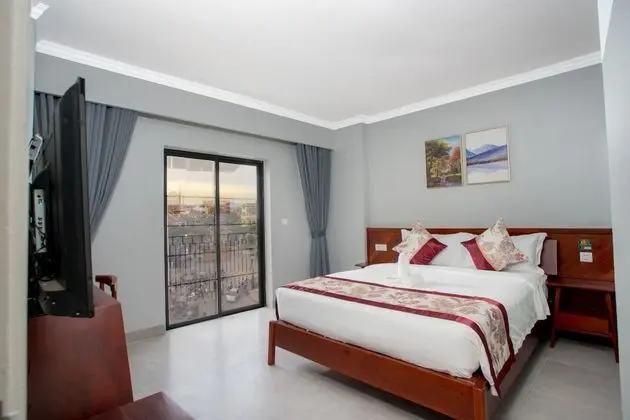 Deluxe Tek Büyük Yataklı Oda
