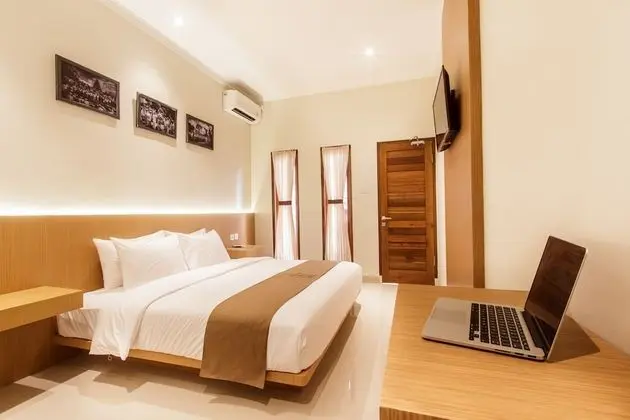 Deluxe Tek Büyük Yataklı Oda, Havuz Kenarı