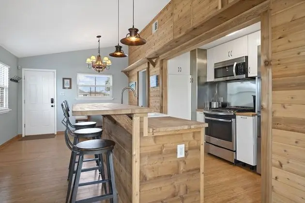 Ev, Birden Çok Yatak, Veranda, Plaj Manzaralı (Anglers Court Beach Villa #3)