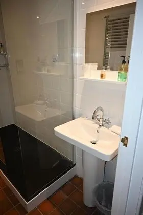 İki Ayrı Yataklı Oda, Banyolu/Duşlu, Bahçe Manzaralı