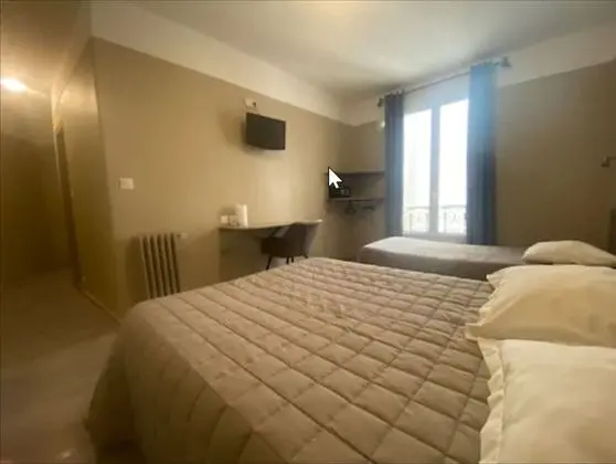 Üç Kişilik Oda
