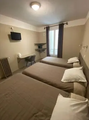 Üç Kişilik Oda