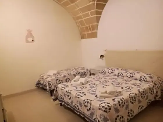 Üç Kişilik Oda
