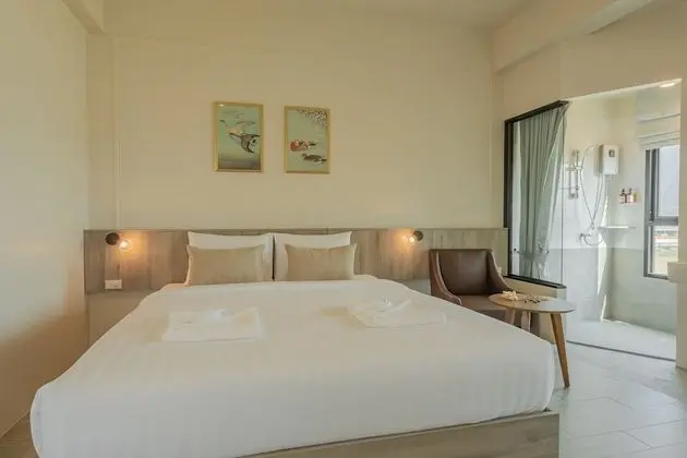 Deluxe Room, 1 King Bed, Nature View