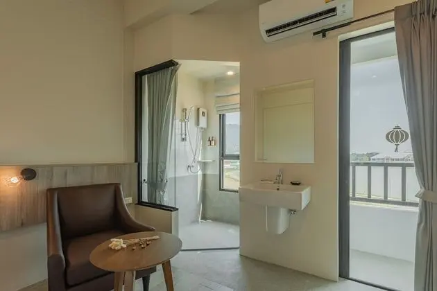 Deluxe Room, 1 King Bed, Nature View