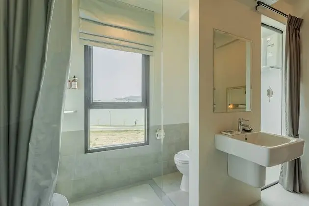 Deluxe Room, 1 King Bed, Nature View