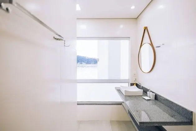 Luxury Oda
