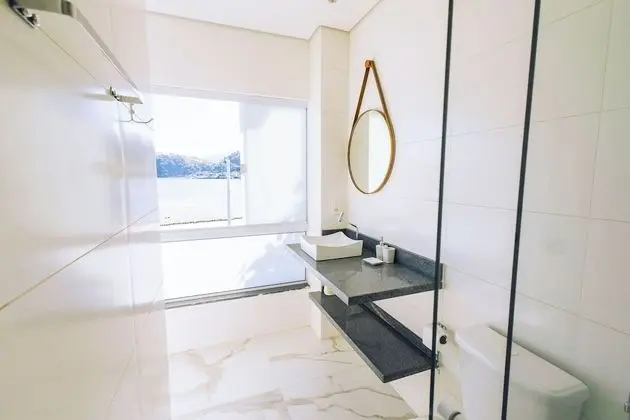 Luxury Oda